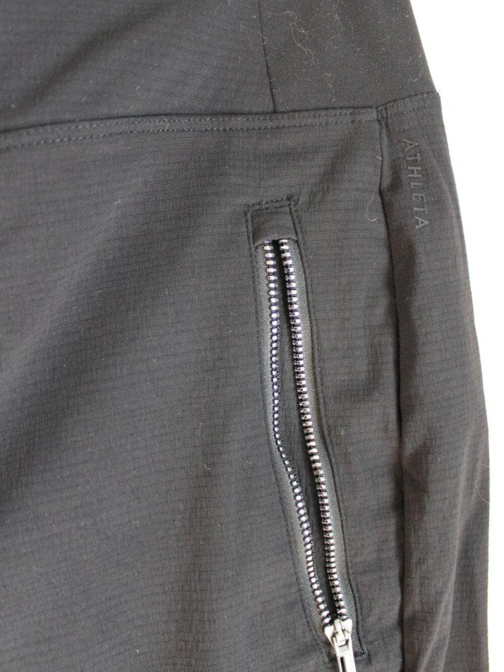 Athleta cropped pants - 6 - Picture 3 of 8